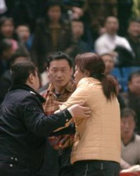  波尔多降级危机引发球迷抗议  
